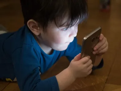 Що зайняти дитину в день без телефону (і не тільки)?