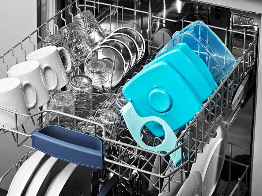 миття пакунків на обід в посудомийній машині